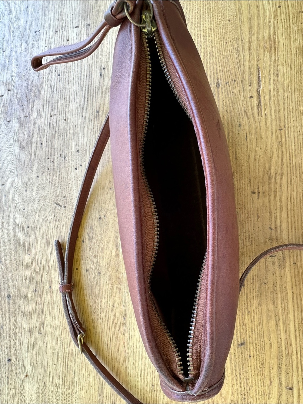 Vintage Coach Mitchell Zip 9968 - Picture 9 of 11